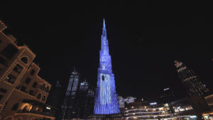 صور شاومي مي ١١ على برج خليفة