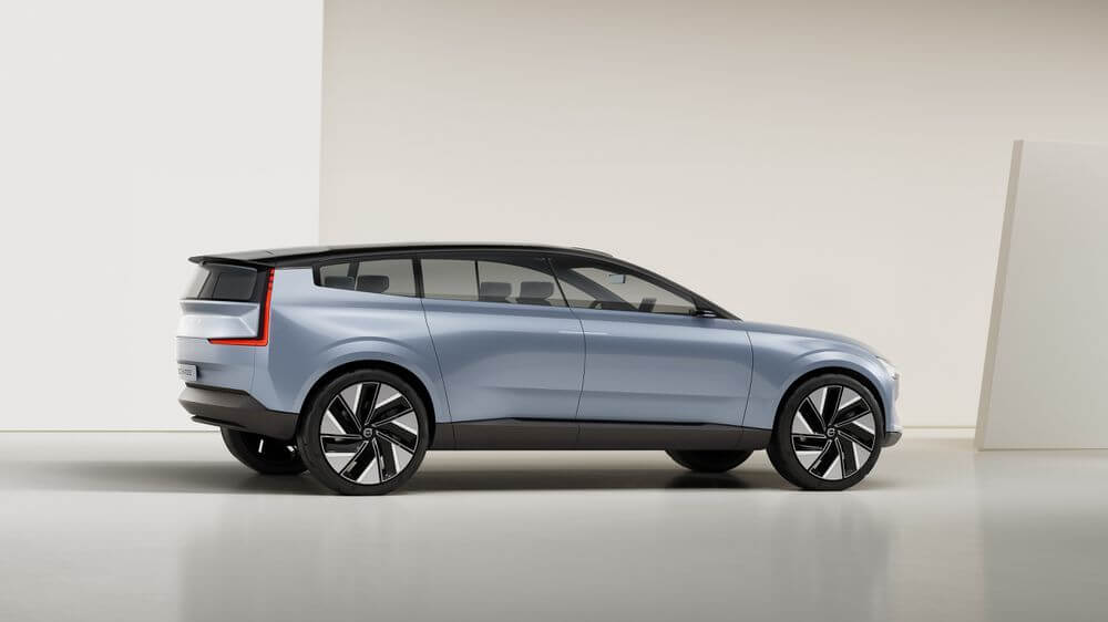 سيارة Volvo Concept Recharge 5