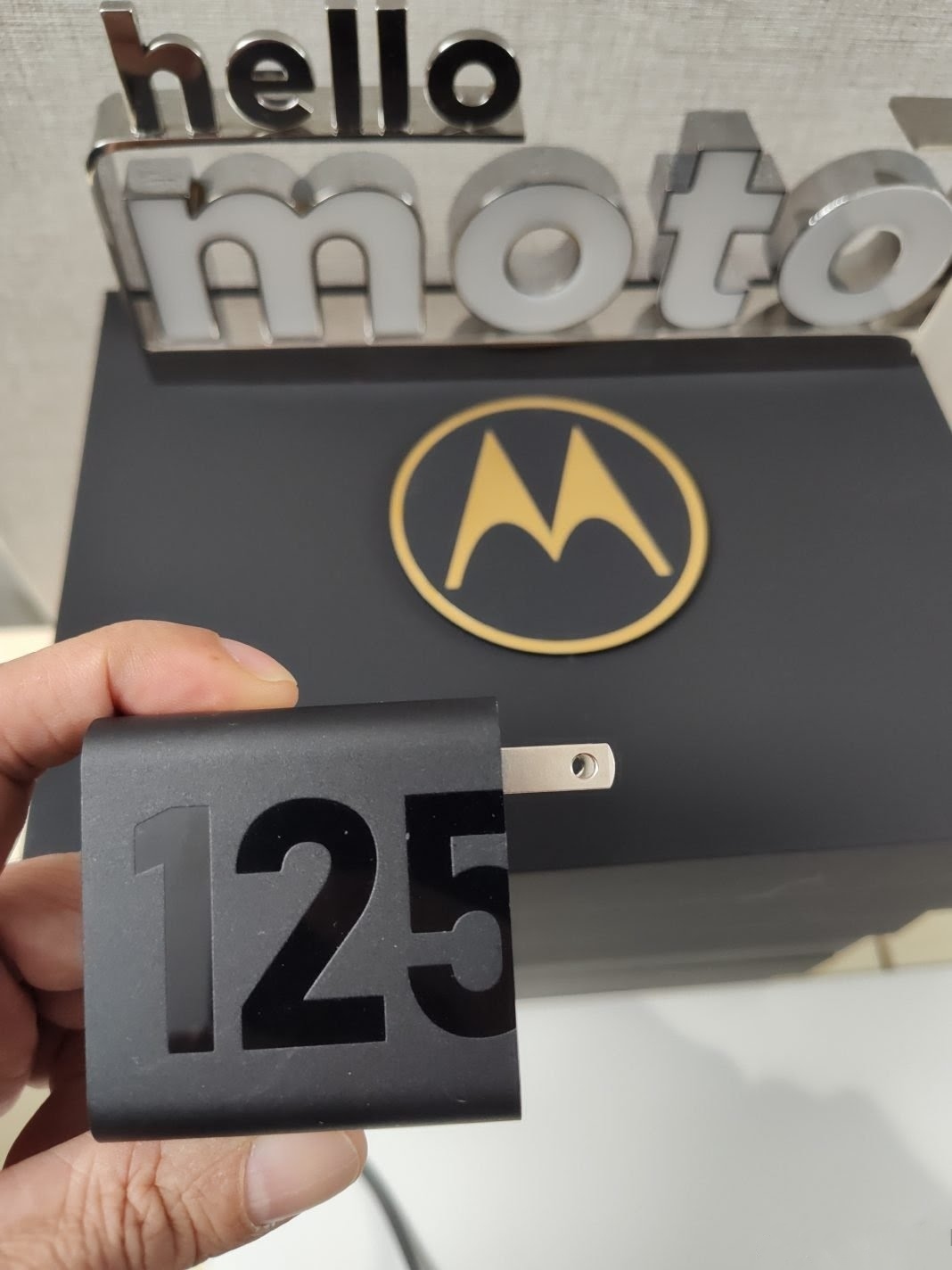Motorola 125W Charger