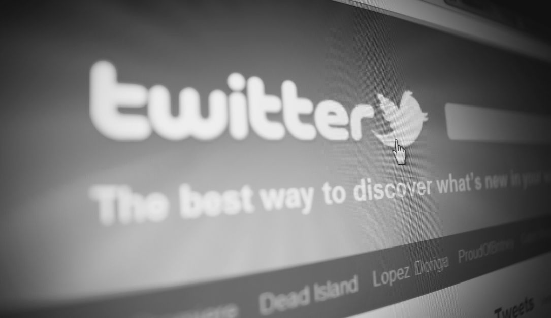 انخفاض عوائد إعلانات تويتر بنسبة 59% من العام الماضي