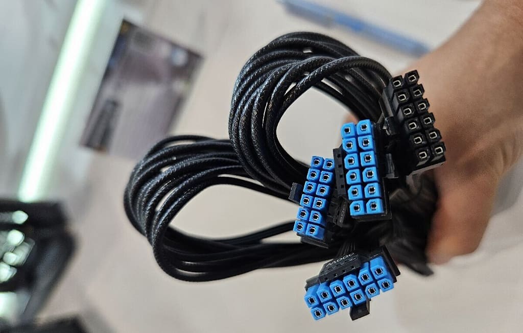 شركة-Seasonic-تبتكر-حلاً-فعّالاً-لمشكلة-احتراق-كابلات-الطاقة