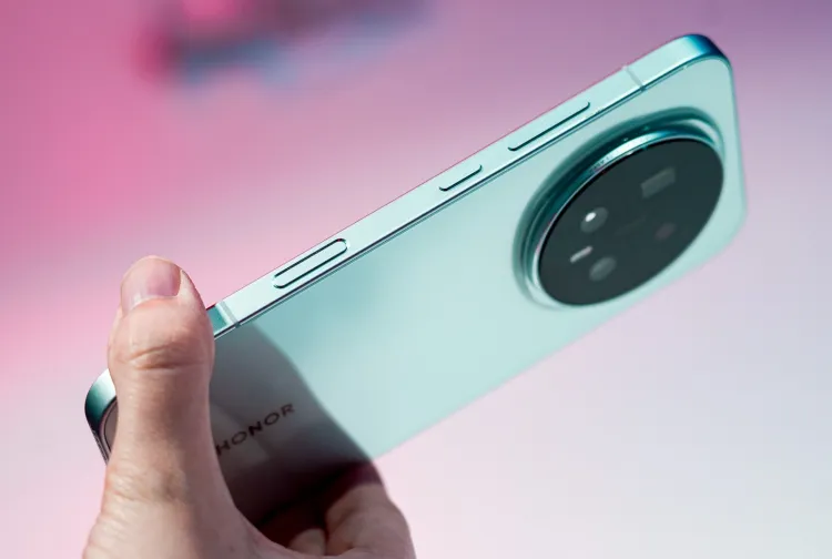 هاتف-Honor-Magic-8-Pro-بزر-مُخصص-للذكاء-الاصطناعي