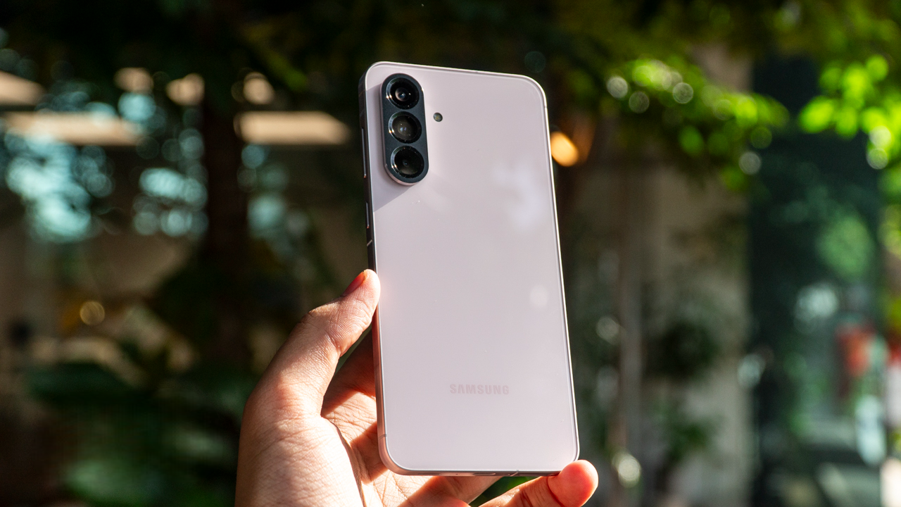 ظهور-هاتفي-Galaxy-A57-و-Aalaxy-A37-في-بيانات-Google-Play-Console-يعني-شيئًا-واحدًا