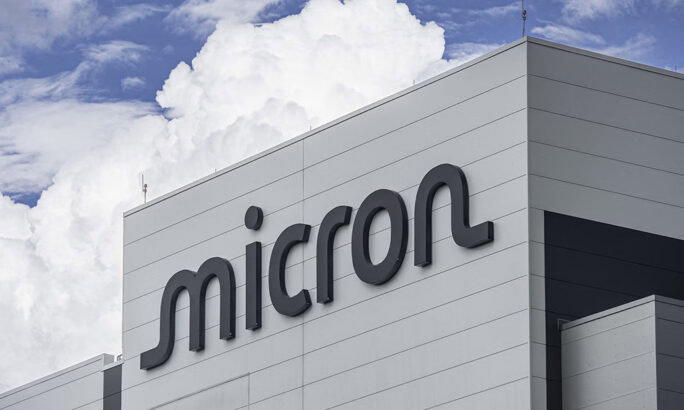 شركة-Micron-تستثمر-200-مليار-دولار-في-بناء-مصانع-إنتاج-شرائح-الذاكرة-عالية-الأداء