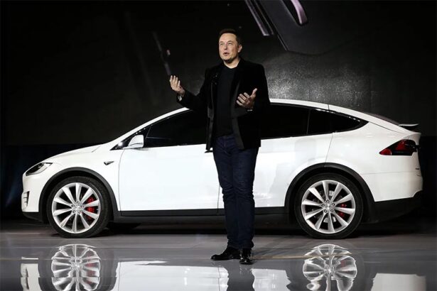 شركة-Tesla-تقرر-تصميم-شرائحها-الخاصة-بسياراتها-ذاتية-القيادة-بنفسها-من-الآن