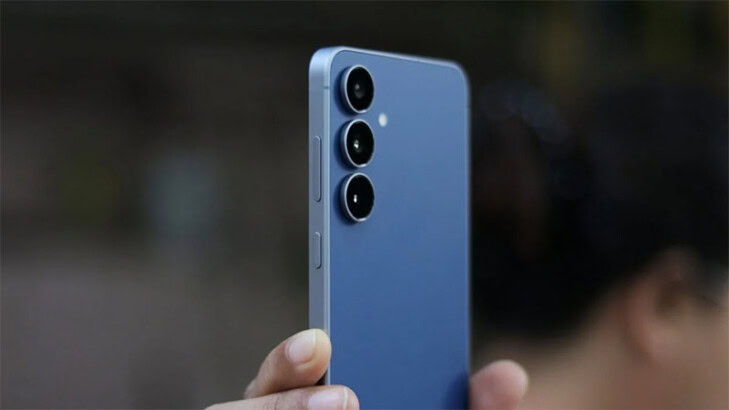 هاتف Galaxy S26 FE قادم في موعده سبتمبر 2026